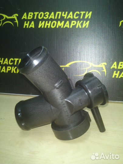 Фланец тройник Ниссан Теана