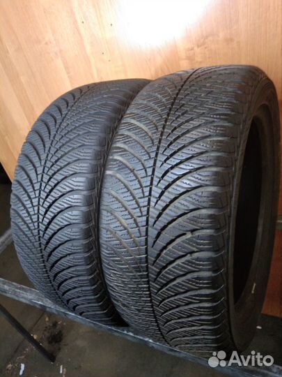 Goodyear Vector 4Seasons Gen-2 225/50 R17 94V