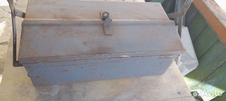 Ящик для инструмента металлический