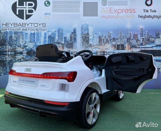 Развивающий автомобиль audi