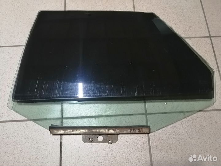 Стекло заднее левое Приора