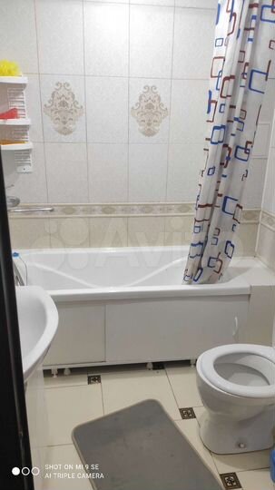 2-к. квартира, 80 м², 2/4 эт.