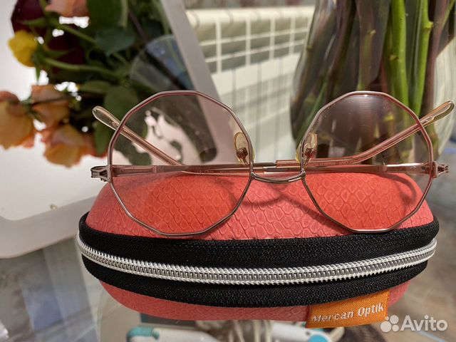 Солнцезащитные очки