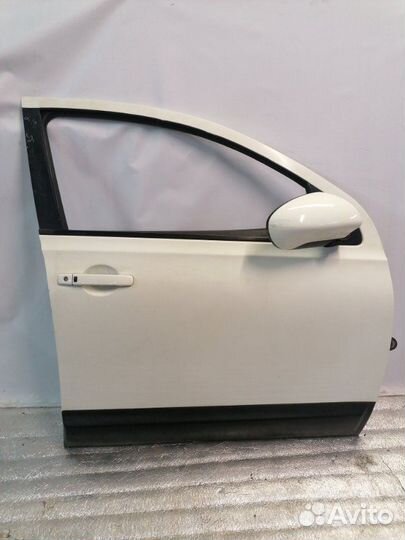 Дверь передняя правая передняя правая Nissan