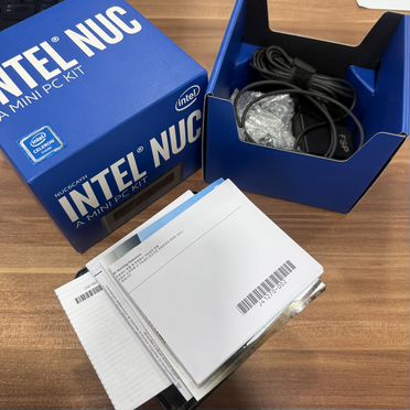 Компьютер Intel NUC mini NUC6cayh