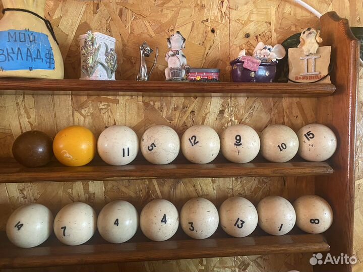 Полка для бильярдных шаров