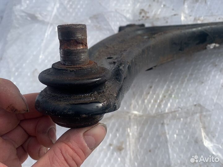 Передние рычаги аутлендер 3