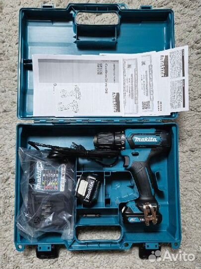 Шуруповерт makita 12v новый