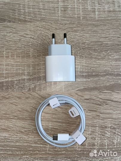 Зарядное устройство для iPhone