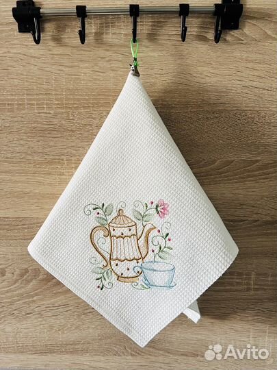 Полотенце с вышивкой