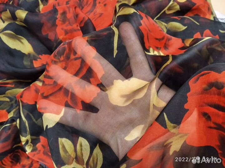 100 шелк (Китай). Ширина 140 см. Длина 370 с