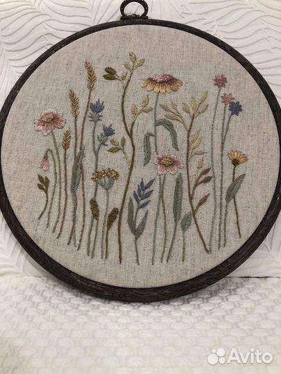 Панно вышивка гладью Ванильная поляна