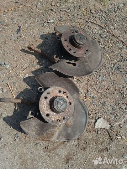 Поворотный кулак mercedes w124 мерседес 124