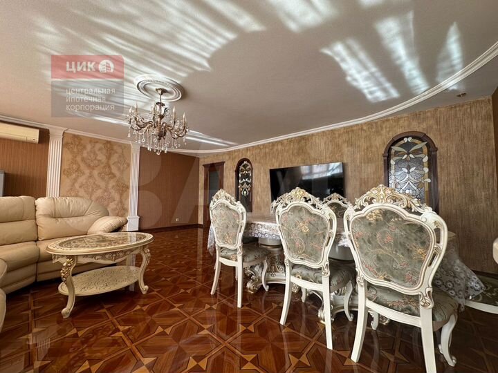 4-к. квартира, 143,4 м², 9/10 эт.