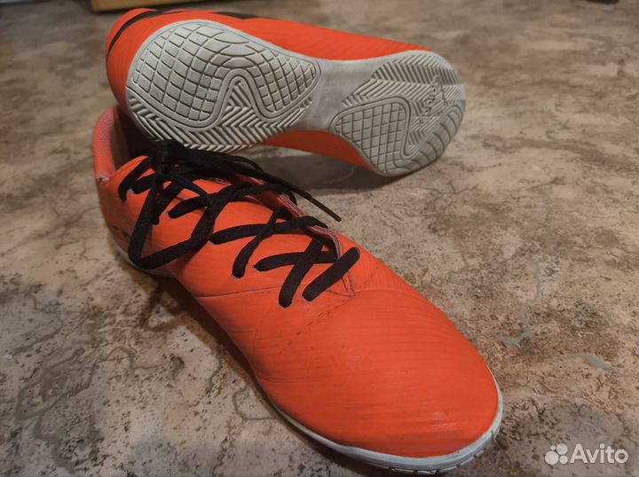 Adidas nemeziz футзалки