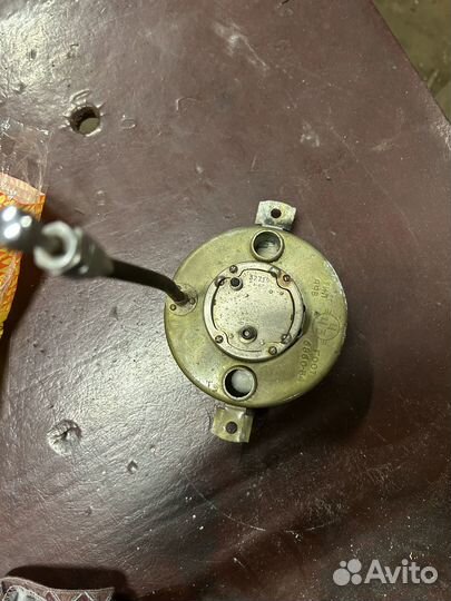 Часы автомобильные СССР волга