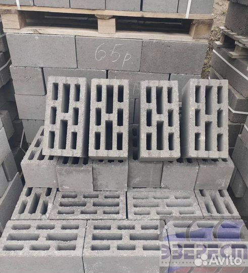 Шлакоблок стеневой