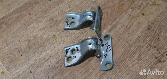 Петля двери багажника Opel Astra J 2010-2017