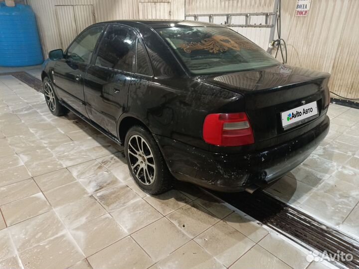Audi A4 1.6 AT, 1996, 160 000 км