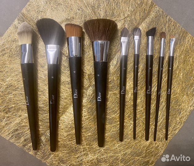 Кисти Dior и сумка для кистей на пояс Dior