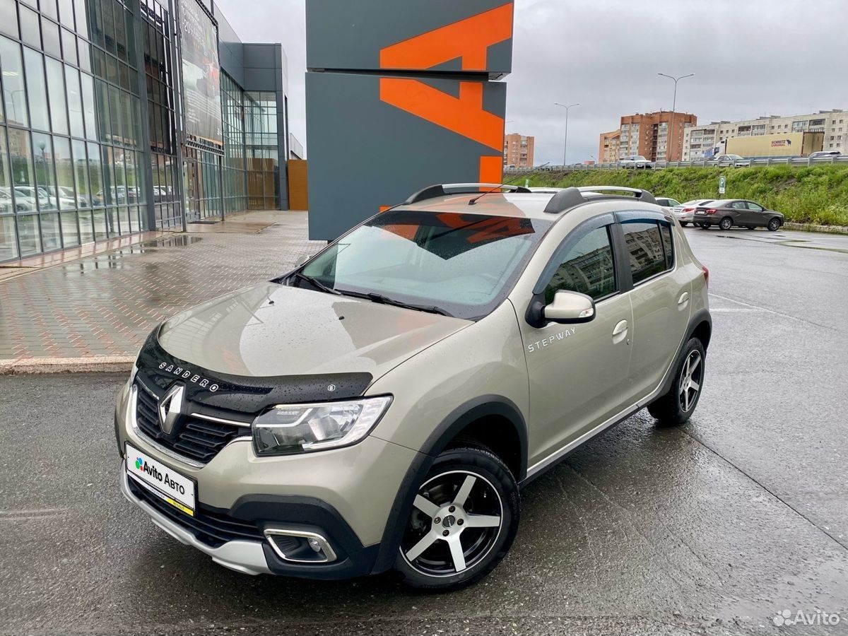 Продам Renault Sandero Stepway II рестайлинг (2018—2022) 2019 бензин  хэтчбек бу в в Тюмень, цена 1429000 ₽