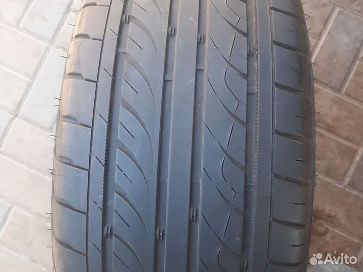 Vitour Formula X 235/45 R17