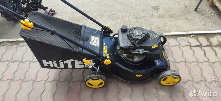 Газонокосилка бензиновая