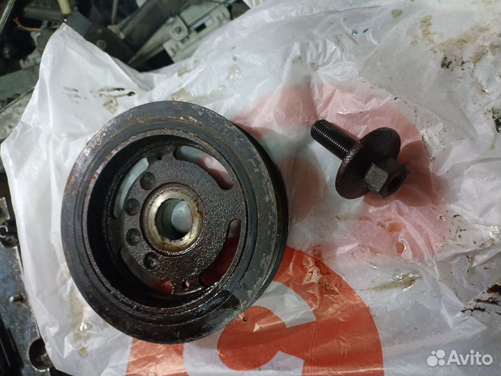 Шкив коленвала Nissan Tiida 1.6