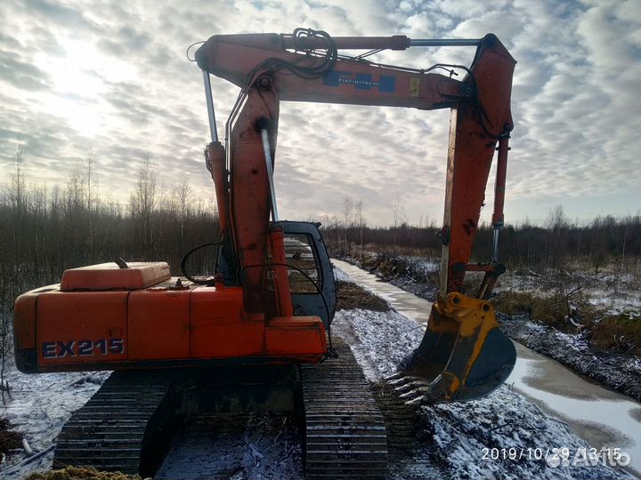 Гусеничный экскаватор. Аренда