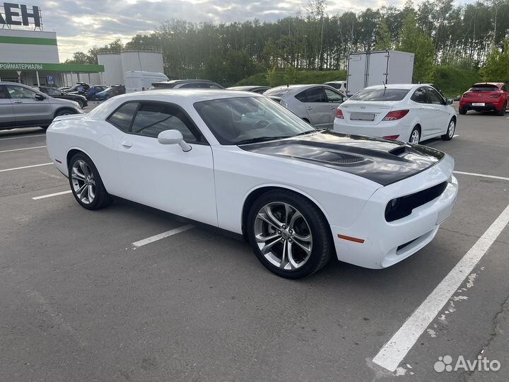 Dodge Challenger 5.7 AT, 2021, 23 400 км