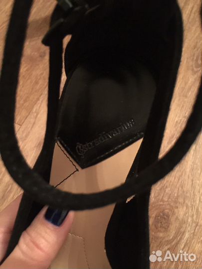 Туфли Stradivarius