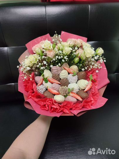 День матери съедобные букеты клубника в шоколаде