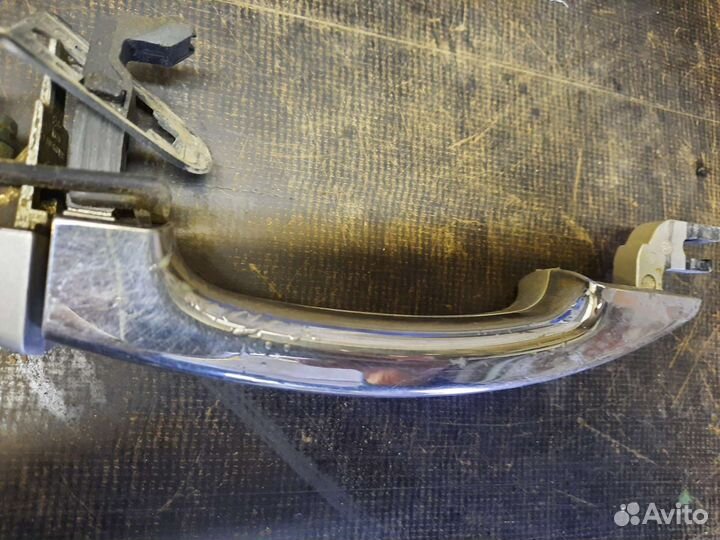 Ручка двери передняя правая Ford Focus 2