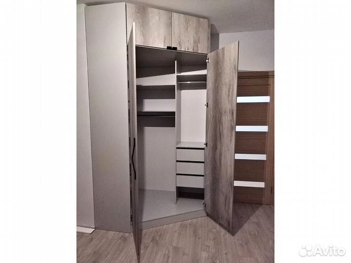 Угловой шкаф купе на заказ. Рассрочка 0%