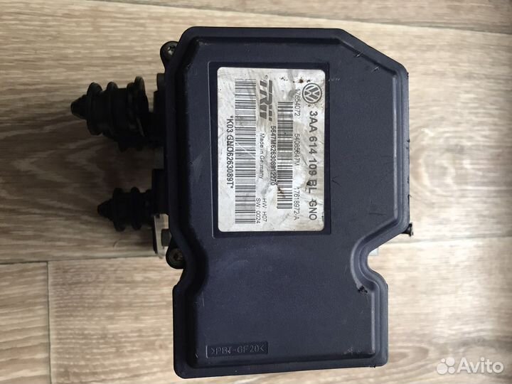 Блок аbs 3аа614109вl VW Passat CC b6 B7