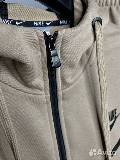 Спортивный костюм мужской nike