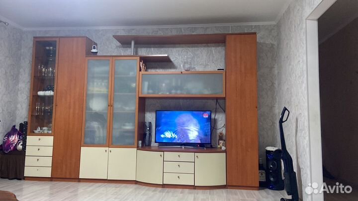 Стенка в гостиную