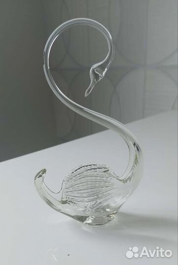 Фигурка,лебедь, вазочка, пепельница