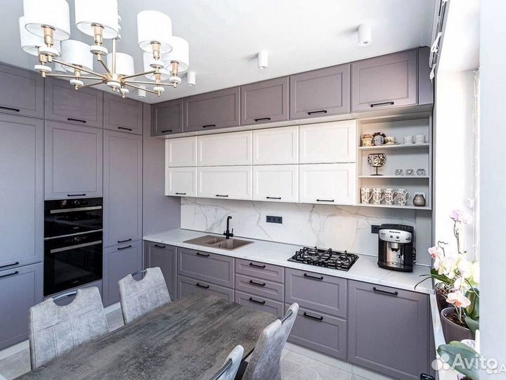 Кухонный гарнитур в современном стиле на заказ