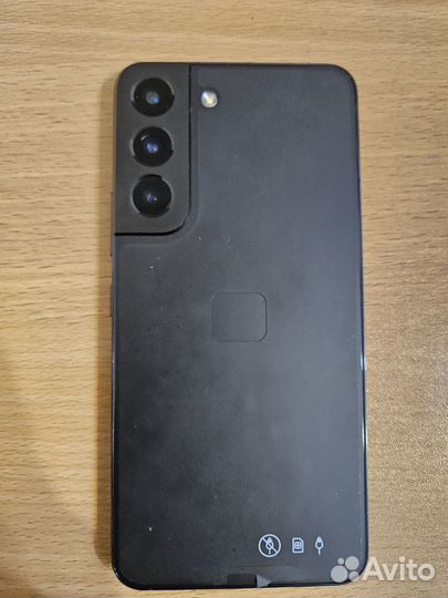 Samsung Galaxy S22, 8/256 ГБ