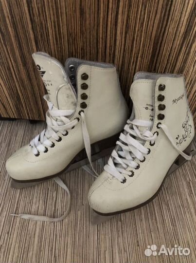 Коньки фигурные 37 размер