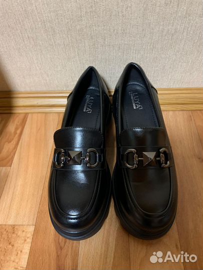 Лоферы женские 40 размер. Новые