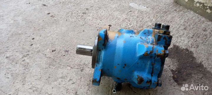 Гидромотор на манипулятор Тадано