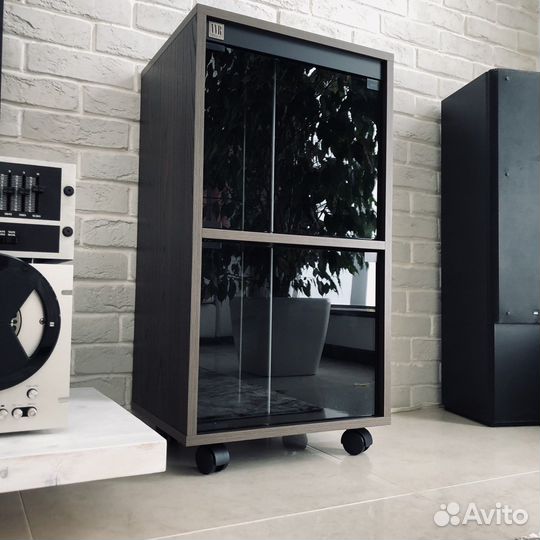 Стойка для виниловых пластинок VVR Audio