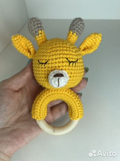 Погремушки, грызунки, комфортеры