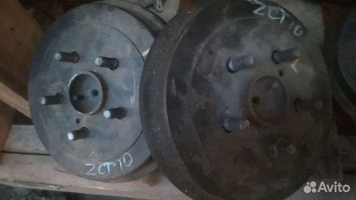 Ступица задняя правая на toyota OPA ZCT10