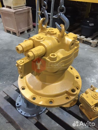 Гидромотор поворота Komatsu PC200-7