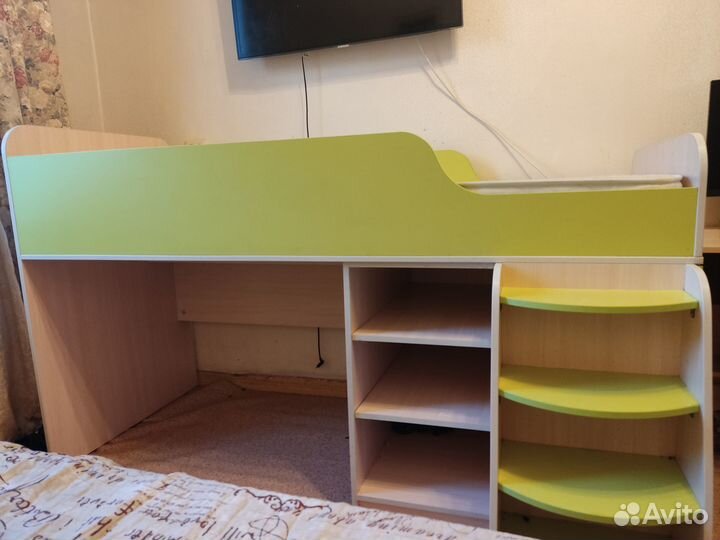 Детская кровать с бортиком и матрасом