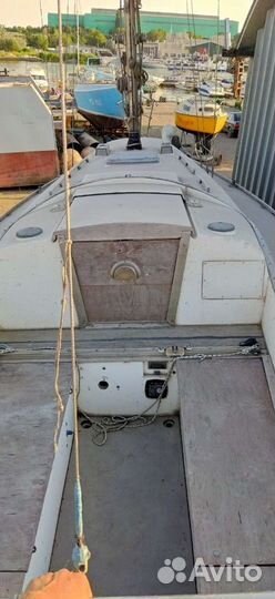 Парусная яхта carter30