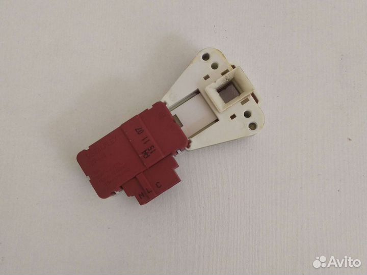 Устройство блокировки люка Whirpool/Vestel